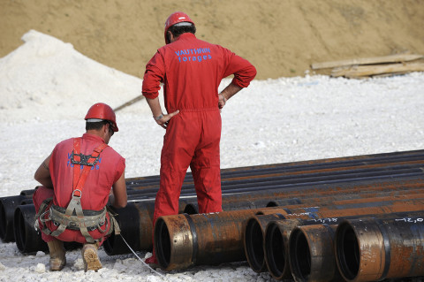 reportage ouvriers travaillant sur site de forage pétrolier fred bourcier photographe