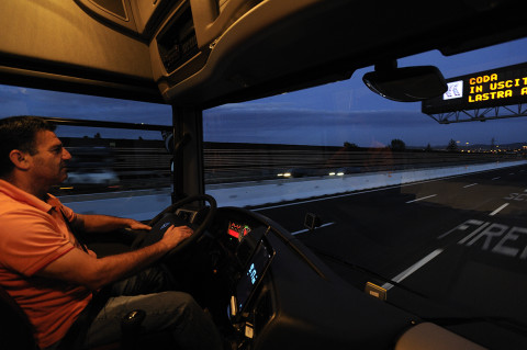 fred bourcier photographe reportage renault trucks longue distance transport distance italie 08