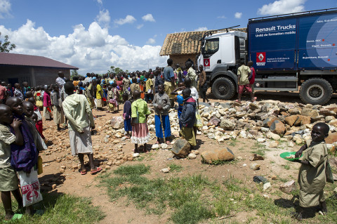 fred bourcier photographe reportage wfp renault trucks burundi 05