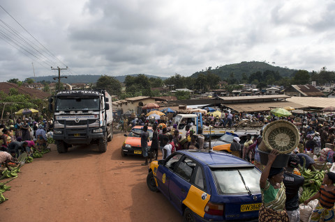 fred bourcier photographe reportage wfp renault trucks ghana 03