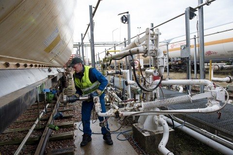 reportage site gaz branchement et transport gaz citerne train rail photo fred bourcier